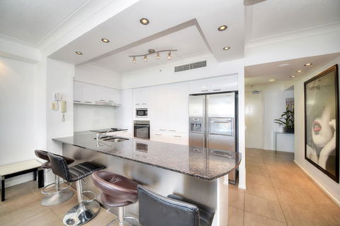 The Towers Of Chevron Renaissance - Holidays Gold Coast - Accommodation Brunswick Heads 18