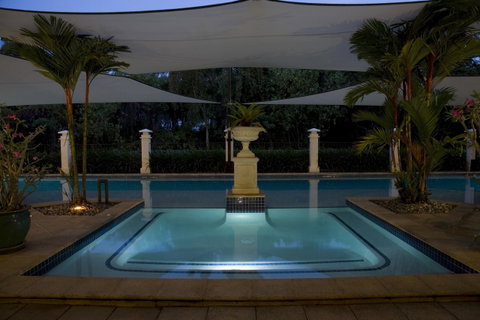 Mandalay Luxury Beachfront Apartments - Accommodation Brunswick Heads 4