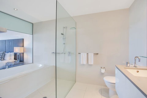 Mantra Circle On Cavill - Accommodation Brunswick Heads 26