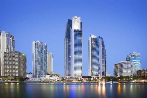 Mantra Circle On Cavill - Accommodation Brunswick Heads 0
