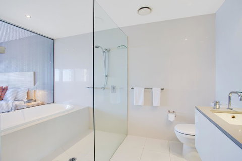 Mantra Circle On Cavill - Accommodation Brunswick Heads 28