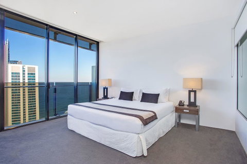 Mantra Circle On Cavill - Accommodation Brunswick Heads 9