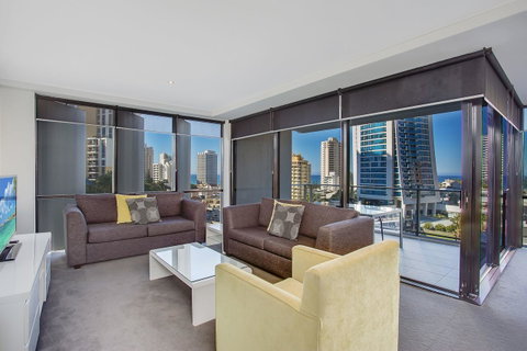Mantra Circle On Cavill - Accommodation Brunswick Heads 21