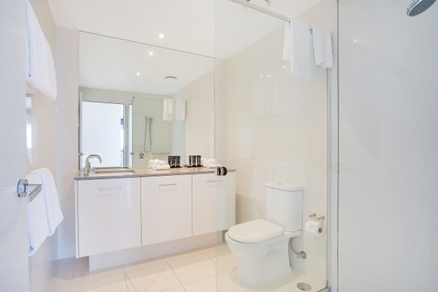Mantra Circle On Cavill - Accommodation Brunswick Heads 4