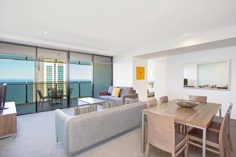 Mantra Circle On Cavill - Accommodation Brunswick Heads 14