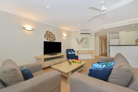 Cayman Villas Port Douglas - Accommodation Brunswick Heads 34
