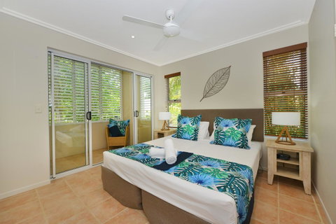 Cayman Villas Port Douglas - Accommodation Brunswick Heads 39