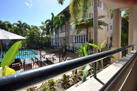 Cayman Villas Port Douglas - Accommodation Brunswick Heads 3