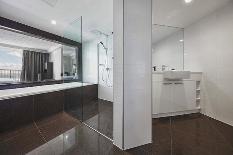 Novotel Surfers Paradise - Accommodation Brunswick Heads 20