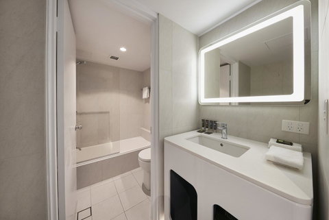 Novotel Surfers Paradise - Accommodation Brunswick Heads 13