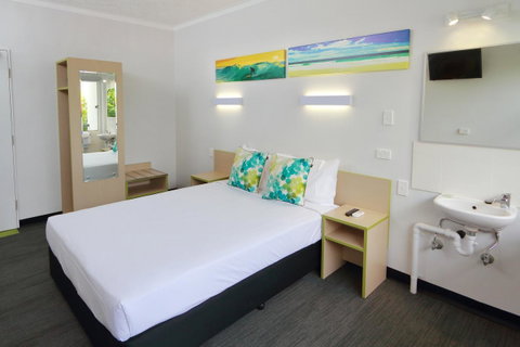 Palm Beach Hotel - Accommodation Brunswick Heads 2