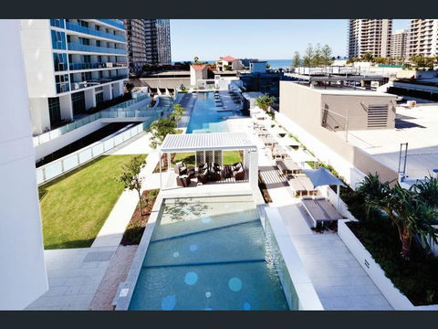 H Star Residences-- Paradise Stayz - Accommodation Brunswick Heads 4