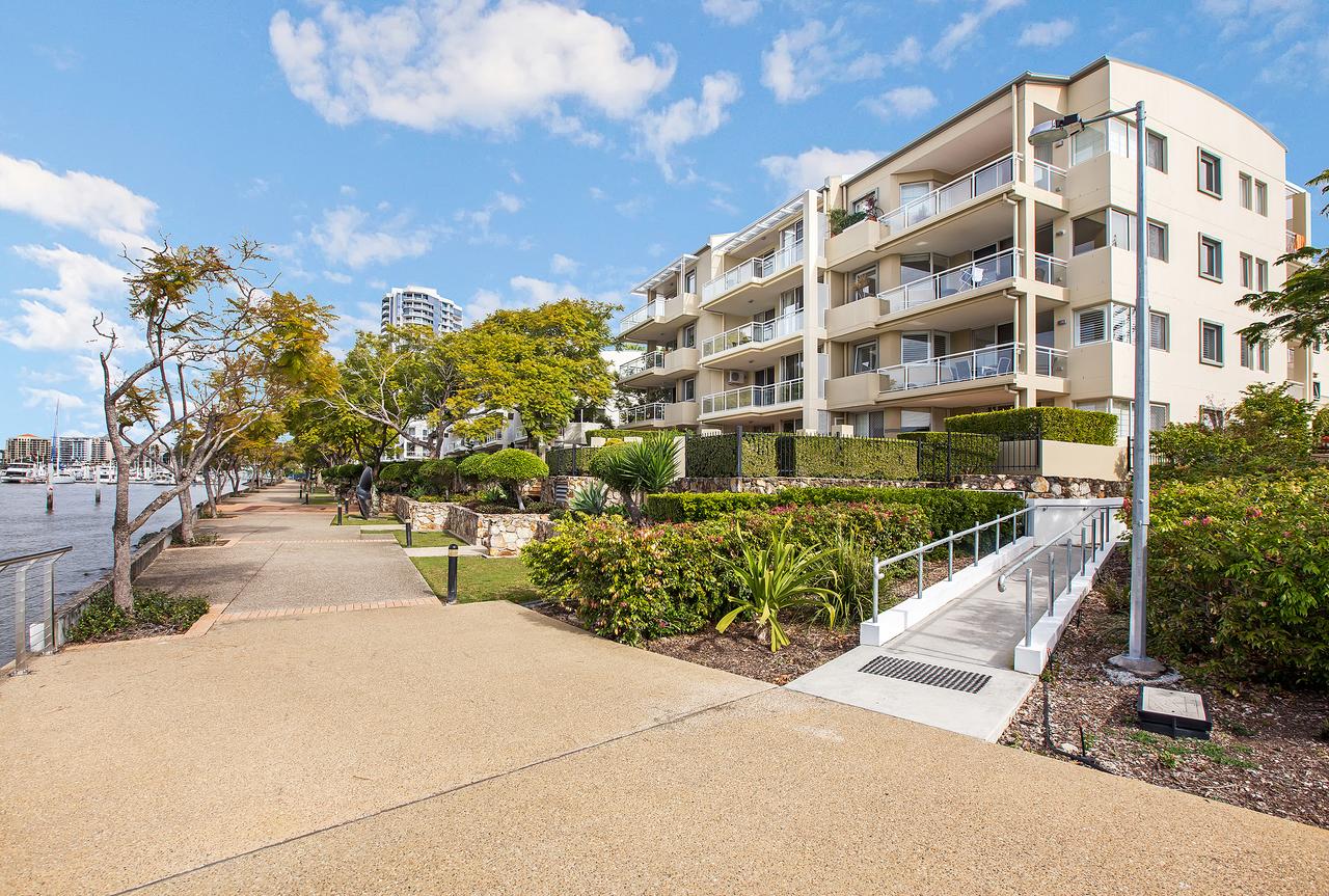 Kangaroo Point QLD Accommodation Brunswick Heads