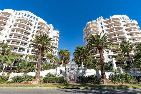 ULTIQA Burleigh Mediterranean Resort - Accommodation Brunswick Heads 13