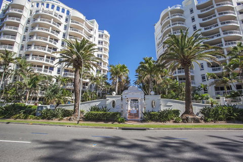 ULTIQA Burleigh Mediterranean Resort - Accommodation Brunswick Heads 19