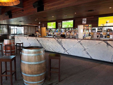 Eatons Hill Hotel - Accommodation Brunswick Heads 38