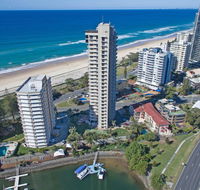 Capricorn One Beachside Holiday Apartments - Official