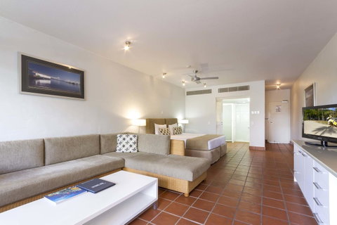 Club Tropical Resort - Official Onsite Reception & Check In - Accommodation Brunswick Heads 17