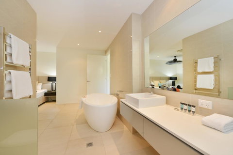Club Tropical Resort - Official Onsite Reception & Check In - Accommodation Brunswick Heads 8
