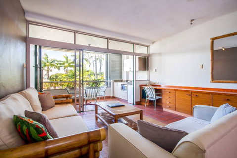 Club Tropical Resort - Official Onsite Reception & Check In - Accommodation Brunswick Heads 15