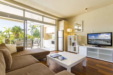 Club Tropical Resort - Official Onsite Reception & Check In - Accommodation Brunswick Heads 11