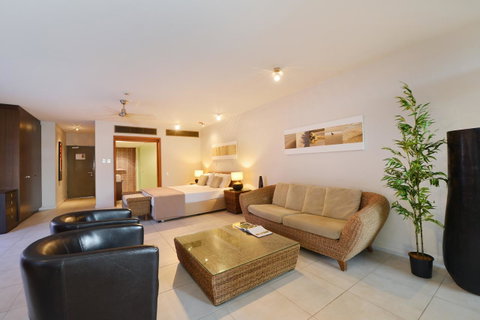 Club Tropical Resort - Official Onsite Reception & Check In - Accommodation Brunswick Heads 27