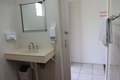 YAL Cairns - A Motel That Makes A Difference - Accommodation Brunswick Heads 20