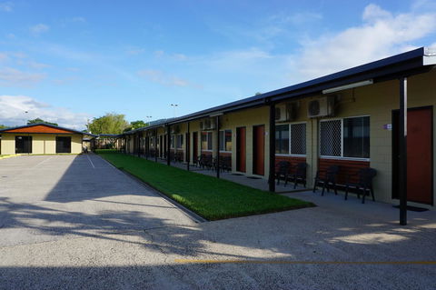 YAL Cairns - A Motel That Makes A Difference - Accommodation Brunswick Heads 39