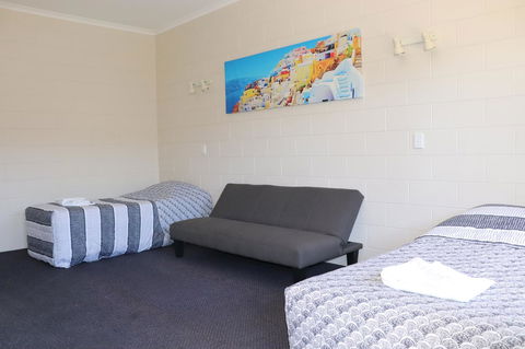 YAL Cairns - A Motel That Makes A Difference - Accommodation Brunswick Heads 23