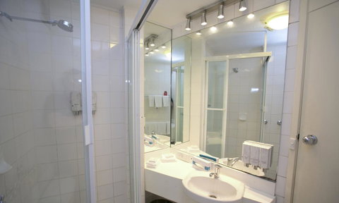 Madison Tower Mill Hotel - Accommodation Brunswick Heads 10