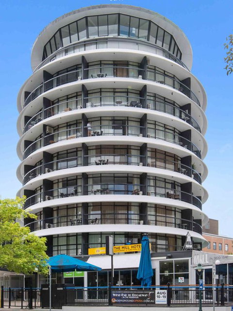 Madison Tower Mill Hotel - Accommodation Brunswick Heads 0