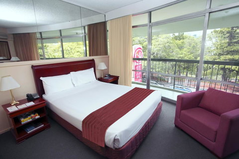 Madison Tower Mill Hotel - Accommodation Brunswick Heads 4