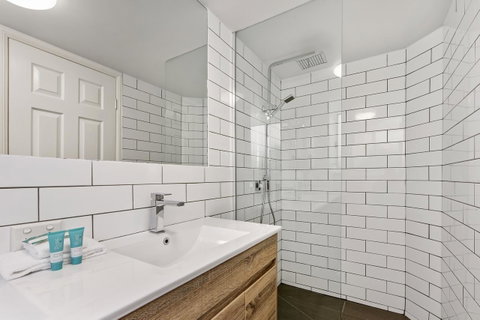 Dockside Apartments Mooloolaba - Accommodation Brunswick Heads 2