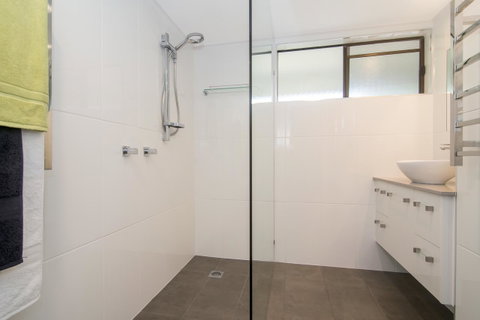 Tropical Reef Apartments - Accommodation Brunswick Heads 9