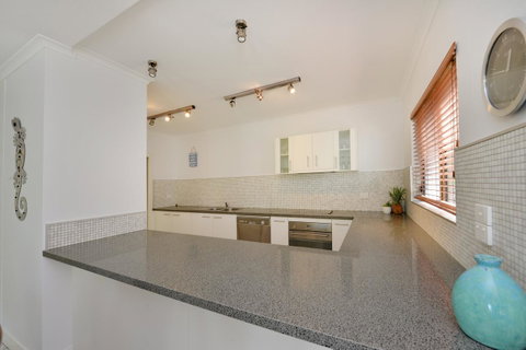 Tropical Reef Apartments - Accommodation Brunswick Heads 21