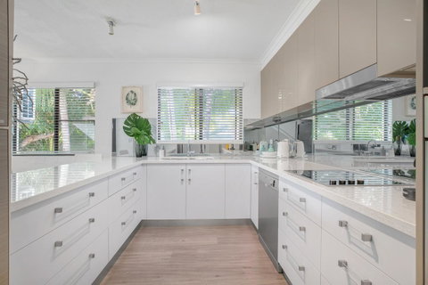Tropical Reef Apartments - Accommodation Brunswick Heads 1