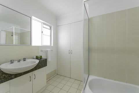 Tropical Nites Holiday Townhouses - Accommodation Brunswick Heads 16