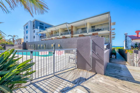 On The Beach Resort Bribie Island - Accommodation Brunswick Heads 2