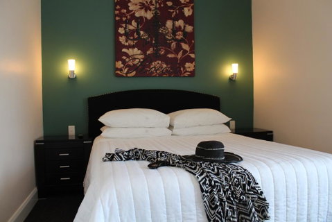 Whale Inn & Restaurant - Accommodation Brunswick Heads 0