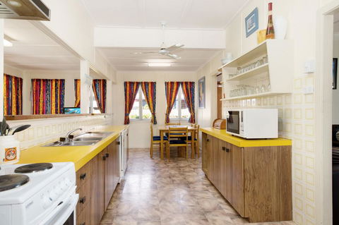 Wheelchair Friendly With Water Views - Welsby Pde, Bongaree - Accommodation Brunswick Heads 2
