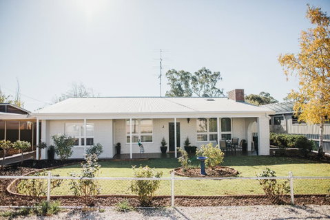 White On Wright Clare - Accommodation Brunswick Heads 0