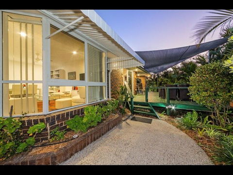 Woorim Secluded Palms Cottage - Accommodation Brunswick Heads 1
