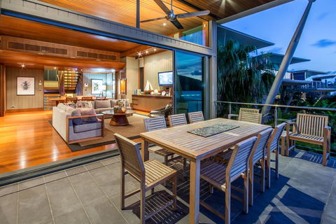 Yacht Club Villa - Accommodation Brunswick Heads 2