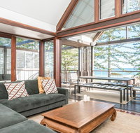 Your Luxury Escape - On The Bay - Stunning Beachfront Apartment - Accommodation Brunswick Heads