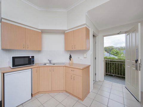 Zenith Studio, Unit 4/10 Messines Street - Accommodation Brunswick Heads 1