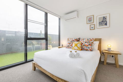 Of SouthbankLight Filled ApartmentHUGE Private Terrace With City ViewsParkingPoolGymWiFi - Accommodation Brunswick Heads 3