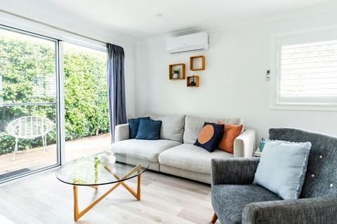 A Chic Coastal Hideaway At Toowoon Bay Beach - Accommodation Brunswick Heads 2