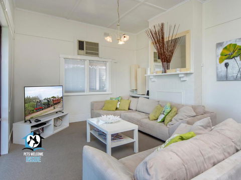 Absolute Beachfront 3BR 2BA Home W/ Beach Track - Accommodation Brunswick Heads 2