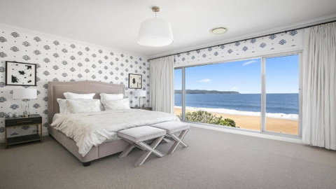 Absolute Beachfront On Stunning Pearl Beach - Accommodation Brunswick Heads 0