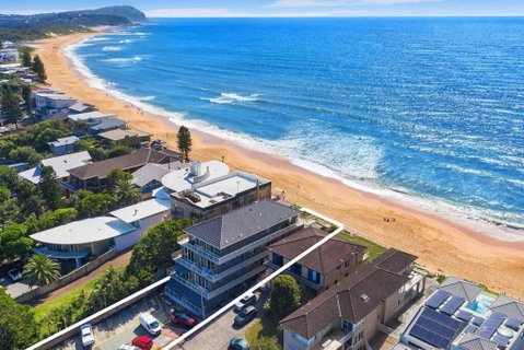 Absolute Beachfront Surf Unit In Terrigal/Wambi - Accommodation Brunswick Heads 2